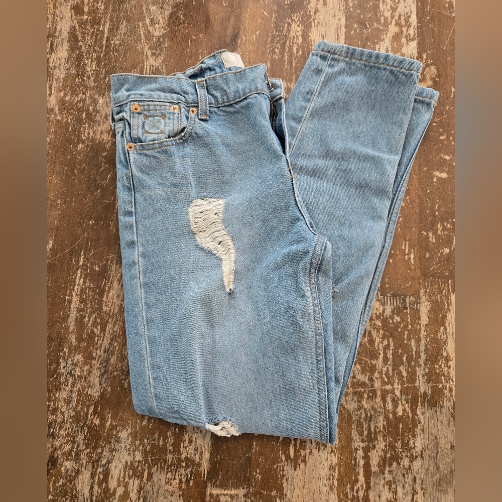 THE LAUNDRY ROOM Distressed Light Blue Jeans